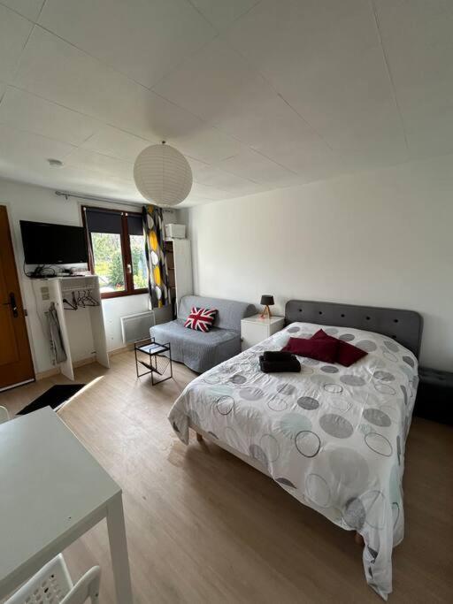 Studio Proche Beauval Et Chateaux De La Loire Francueil Luaran gambar