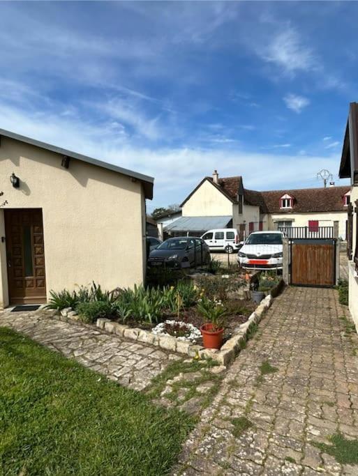 Studio Proche Beauval Et Chateaux De La Loire Francueil Luaran gambar